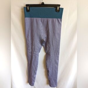 DSG Leggings NWT Size‎ Medium Seamless Tight Lavender